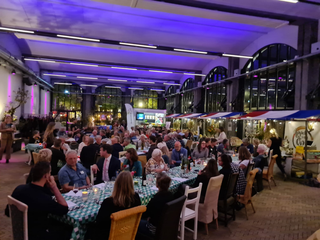 Streekdiner in de zaal